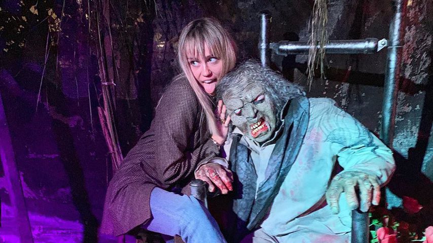 Miley Cyrus in einem Grusel-Freizeitpark