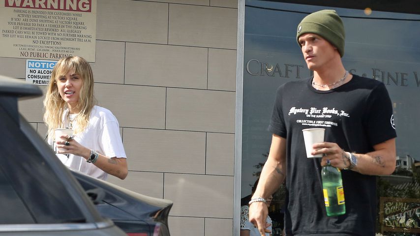 Miley Cyrus und Cody Simpson im April 2020