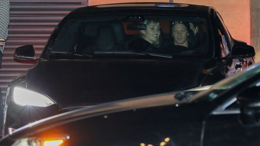 Miley Cyrus und Cody Simpson, Dezember 2019