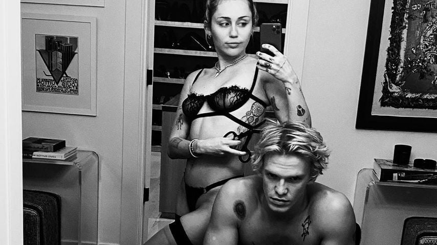 Miley Cyrus und Cody Simpson im Februar 2020