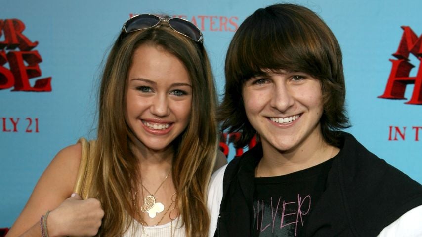 Miley Cyrus und Mitchel Musso im Juli 2006