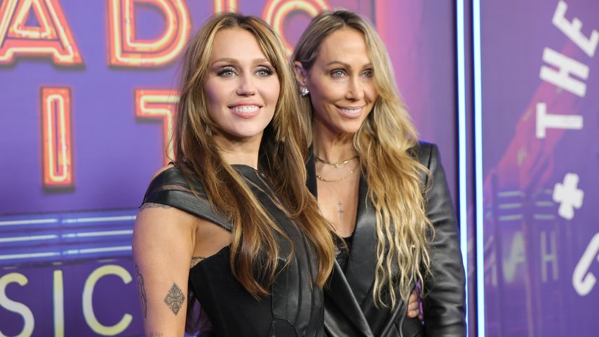 Miley und Tish Cyrus im Februar 2025
