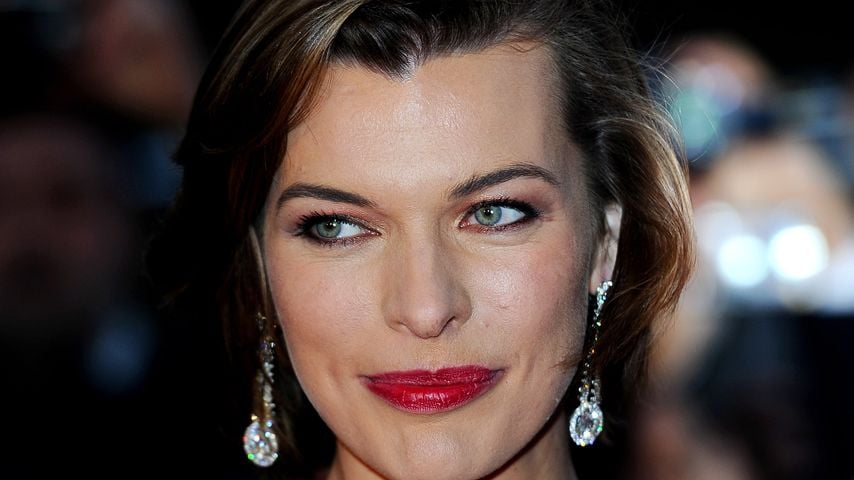 Filmreifes Leben: Milla Jovovich feiert ihren 50. Geburtstag