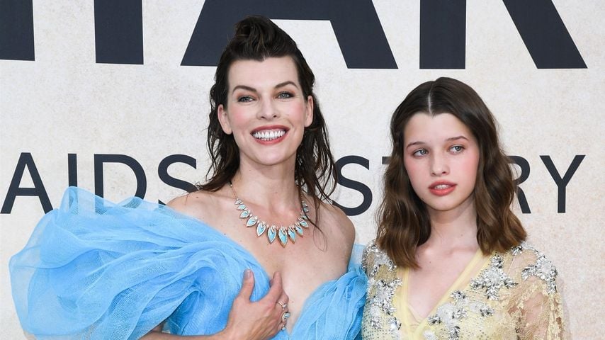 Milla Jovovich und Ever Gabo Anderson bei der 28. amfAR Gala in Cannes, 2022