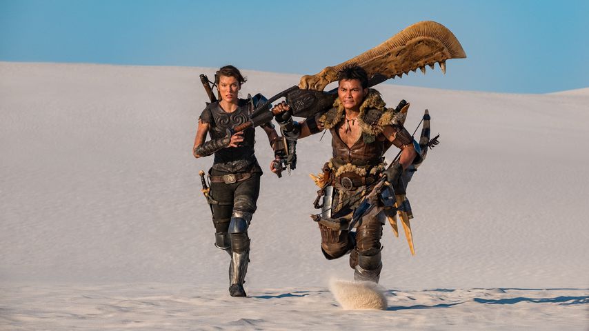 Milla Jovovich und Tony Jaa in "Monster Hunter"