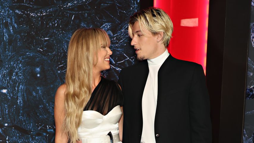 Millie Bobby Brown und Jake Bongiovi auf der "Stranger Things"-Premiere