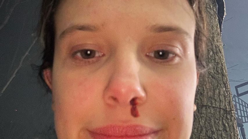 Millie Bobby Brown am Set von "Stranger Things", April 2024