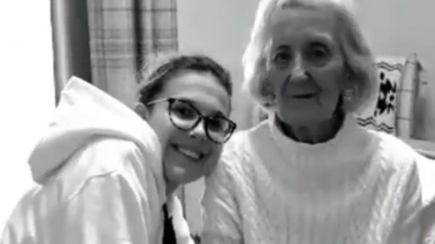 Millie Bobby Brown mit ihrer Oma