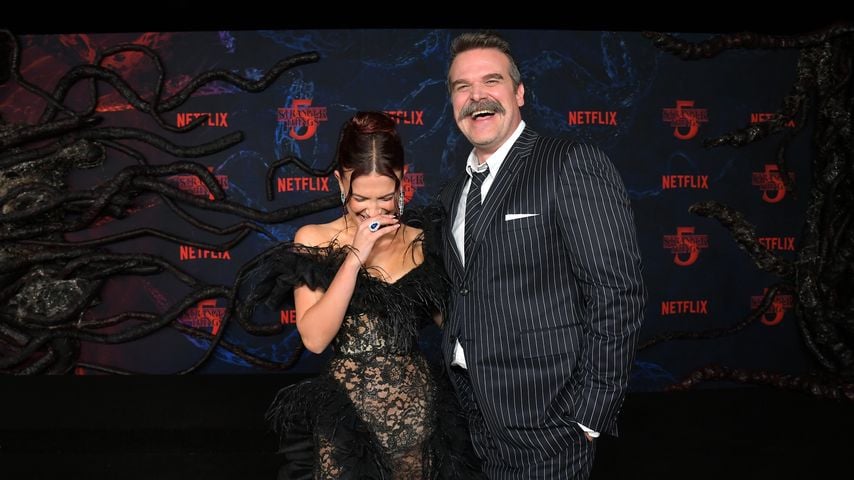 Millie Bobby Brown und David Harbour bei der Weltpremiere von "Stranger Things" Staffel 5