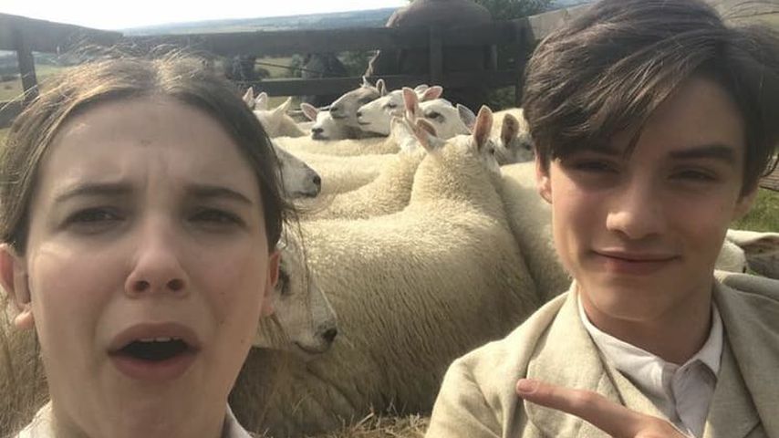 Millie Bobby Brown und Louis Partridge im September 2020