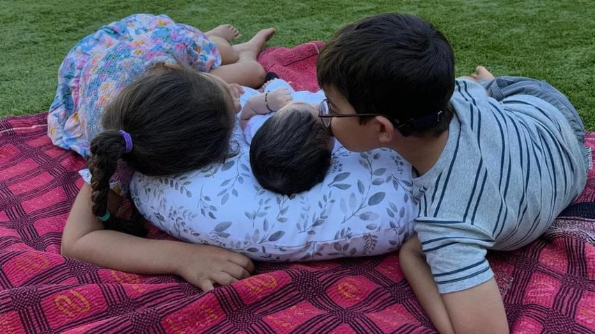 Mindy Kalings Kinder, Juni 2024