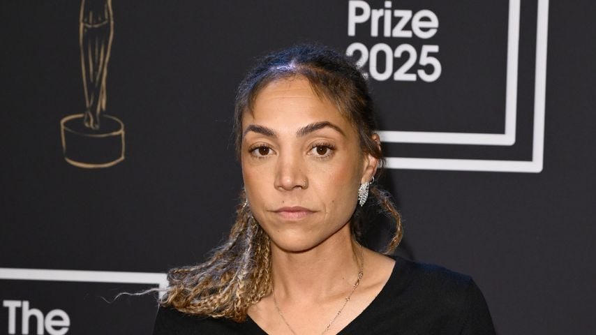 Miquita Oliver bei der Booker Prize 2025 Ceremony in Old Billingsgate, London