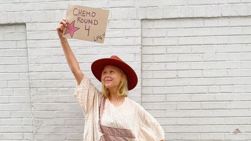 "Hälfte geschafft": Miranda McKeon (19) gibt Chemo-Update