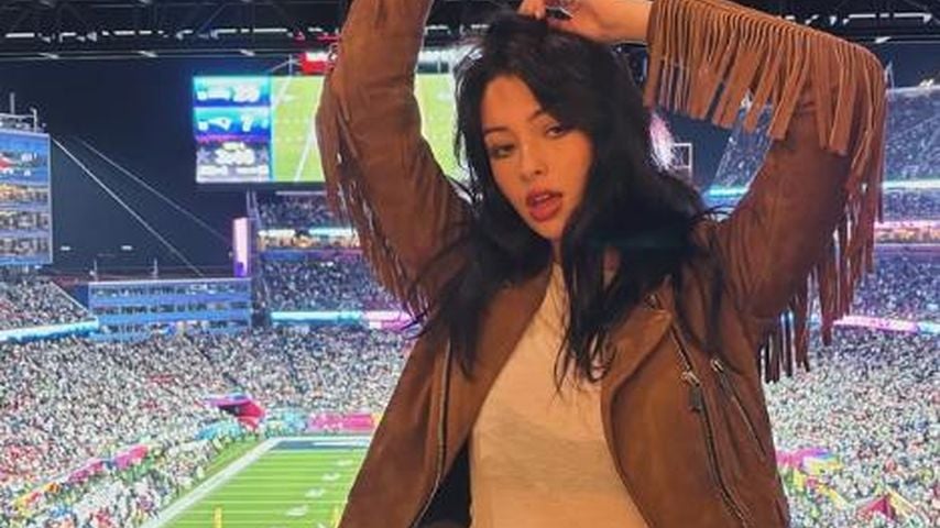 Mishka Silva beim Super Bowl im Levi's Stadium
