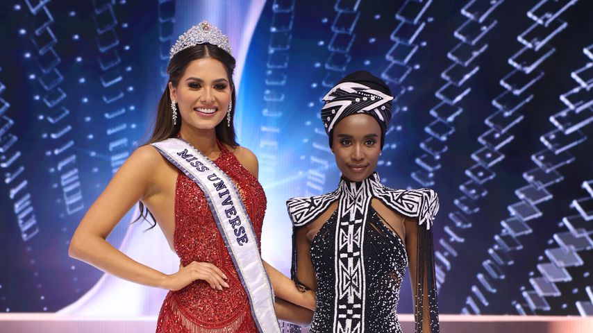 Miss Universe 2021 Andrea Meza und Miss Universe 2019 Zozibini Tunzi