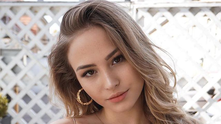 Model Amina