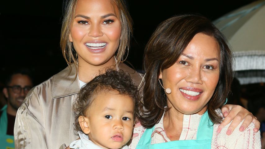 "Hallo, Ladys": Chrissy Teigens Baby Miles wird zum Charmeur