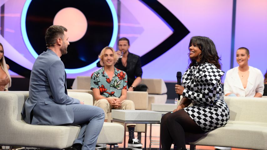 Moderator Jochen Schropp und Vanessa in der finalen "Big Brother"-Liveshow