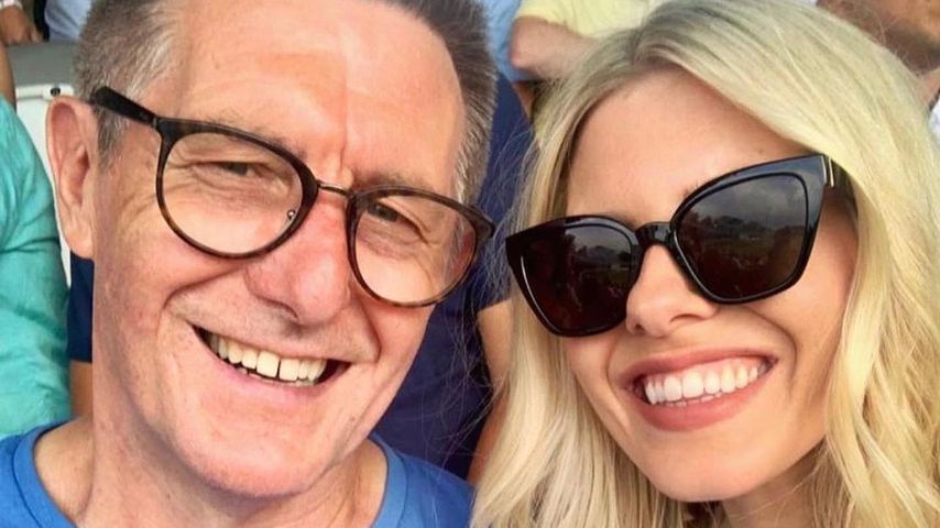Mollie King mit ihrem Papa Stephen