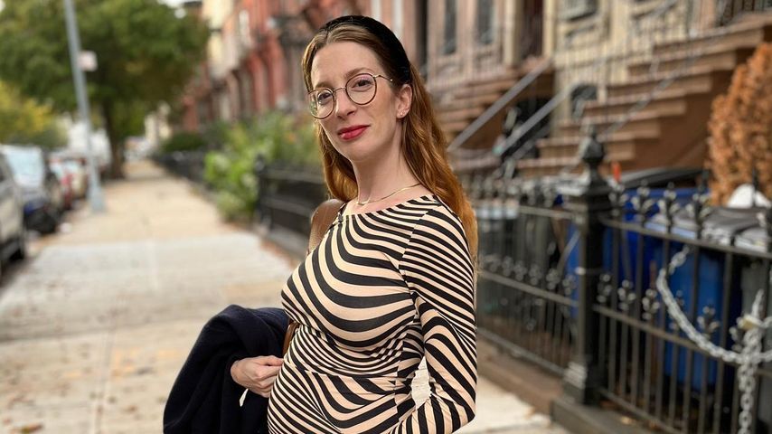 Fan behauptet: Molly Bernard täuscht Schwangerschaft nur vor