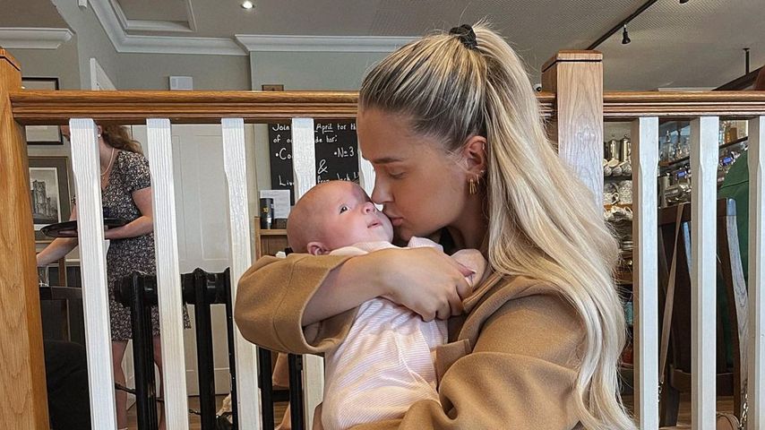 Molly-Mae Hague und ihre Tochter Bambi im April 2023