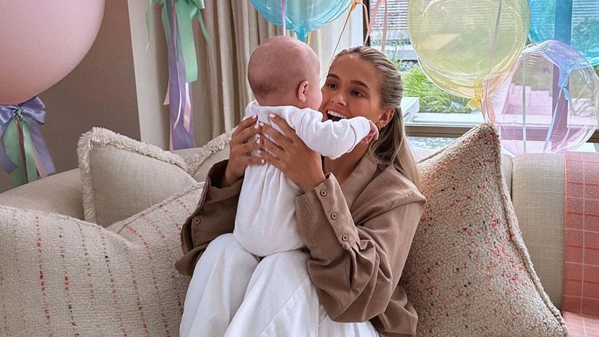 Molly-Mae Hague mit ihrer Tochter Bambi im Mai 2023