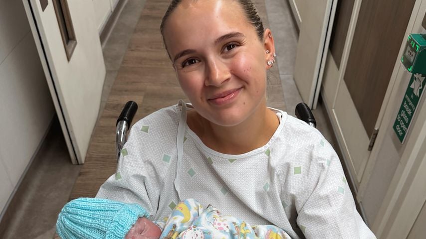 Kurz nach Geburt: Molly-Mae Hague teilt Fotos ihres Sohnes