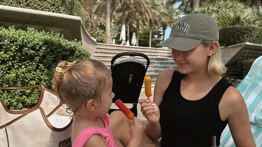 Molly-Mae Hague mit ihrer Tochter Bambi im Dubai-Urlaub