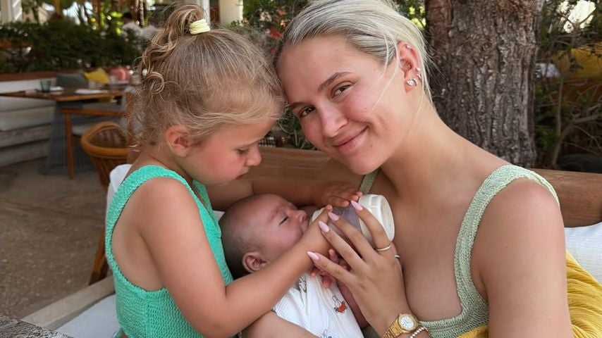 Molly-Mae Hague mit ihren Kindern im Athen-Urlaub im Juli 2026