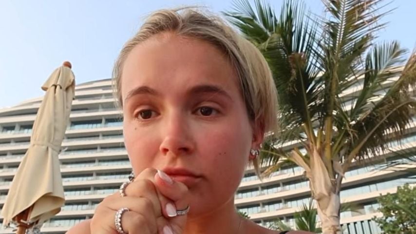 Verschluckt: Molly-Mae hatte skurrile Vogelattacke in Dubai