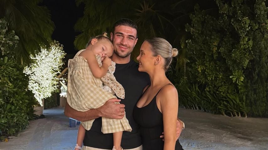 Tommy Fury und Molly-Mae Hague mit Tochter Bambi