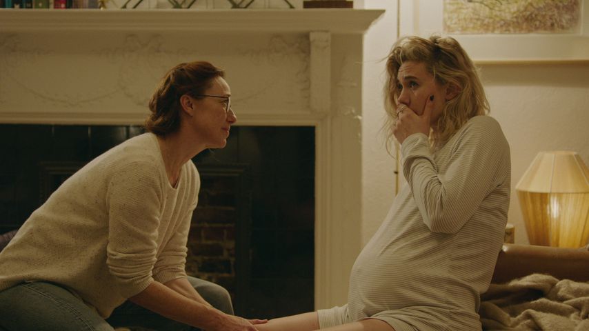 Molly Parker als Eva und Vanessa Kirby als Martha in "Pieces of a Woman"