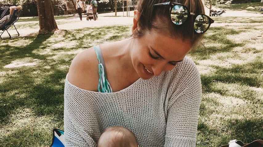Mona Stöckli mit Tochter Clea
