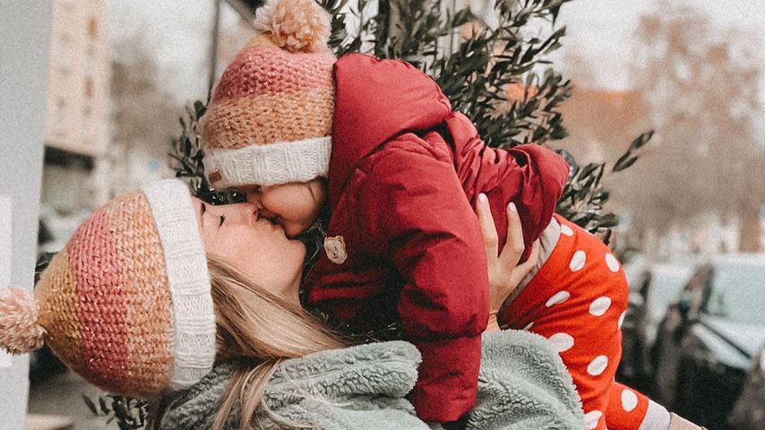 Mona Stöckli mit ihrer Tochter Clea