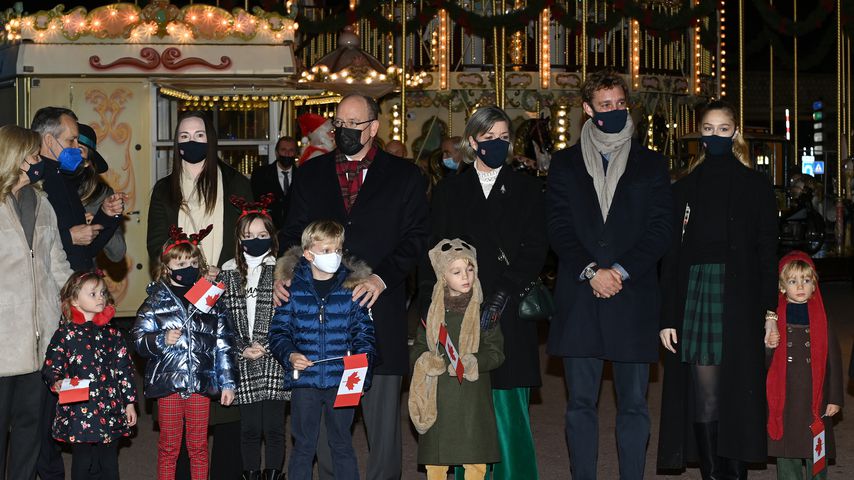 Mit Familie: Monaco-Twins vergnügen sich auf Weihnachtsmarkt