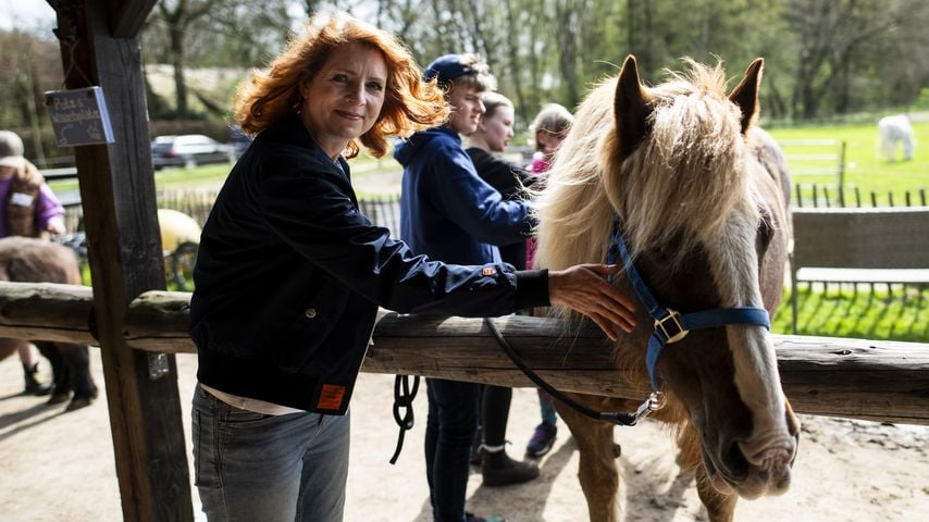 Erster Auftritt in 2024: Monica Lierhaus strahlt bei Event!