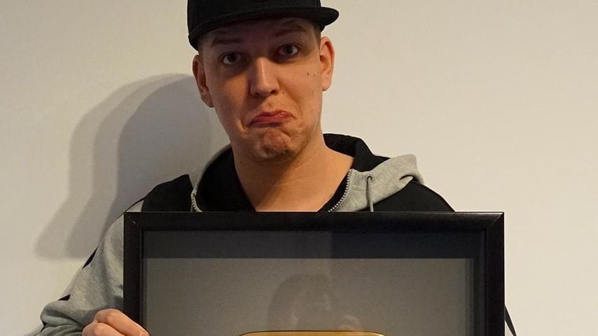 MontanaBlack mit seinem goldenen Playbutton