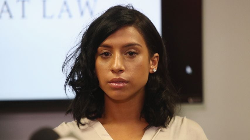 Montia Sabbag spricht bei einer Pressekonferenz der Bloom Firm in Woodland Hills, CA, zu den Vorwürfen im Kevin-Hart-Skandal