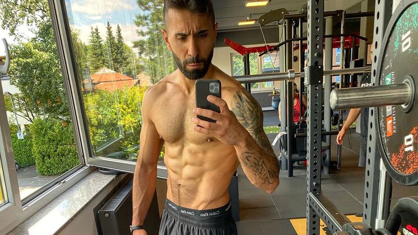 Oh, là, là! Rapper MoTrip zeigt seine knackigen Bauchmuskeln