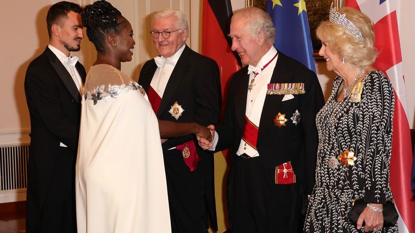 Motsi Mabuse und König Charles III. (u. a.) im Jahr 2023