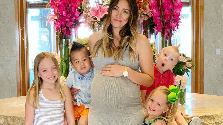 Myka Stauffer mit ihren Kindern