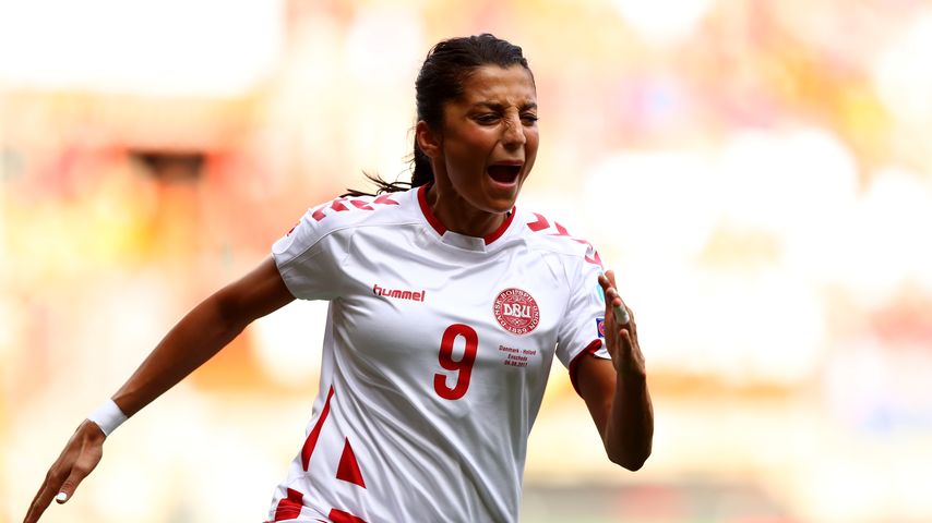 Nadia Nadim, Profifußballerin