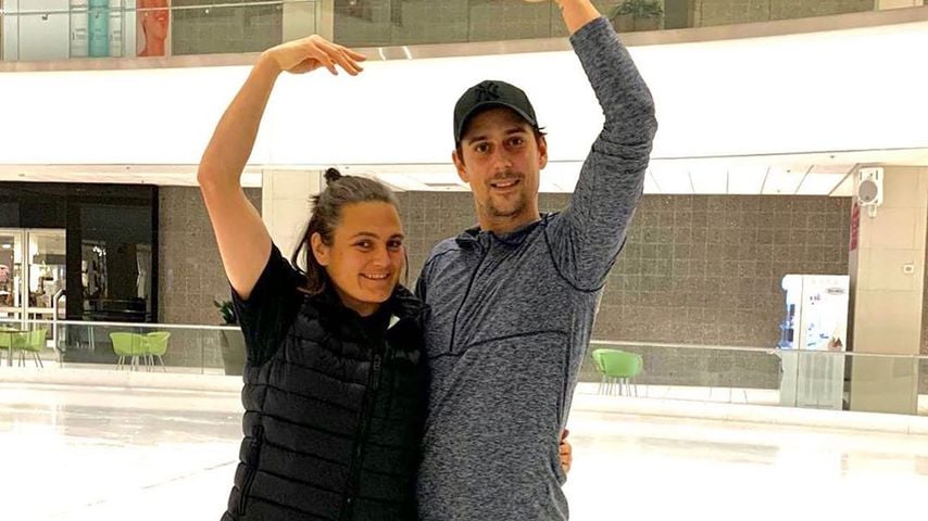 Nadine Angerer mit Eiskunstlauf-Partner David Vincour