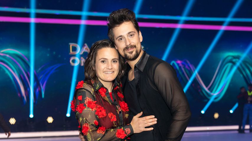 Nadine Angerer mit ihrem Eiskunstlaufpartner David Vincour
