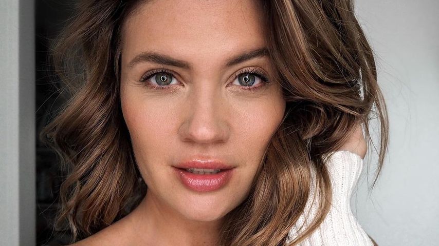"Heißer Favorit": Nadine Klein sucht sich ein Brautkleid aus