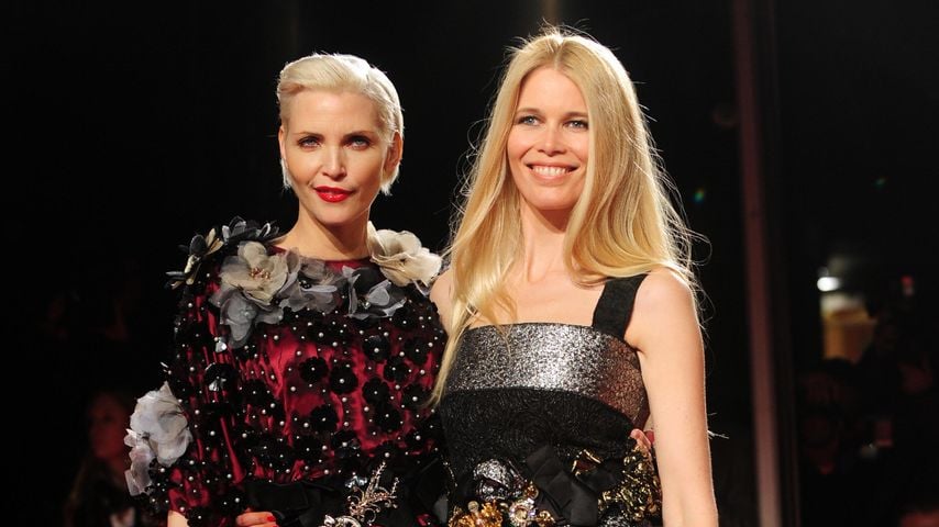 Nadja Auermann und Claudia Schiffer bei der Eröffnung der Ausstellung "Extreme Beauty in Vogue" in Mailand, 2009