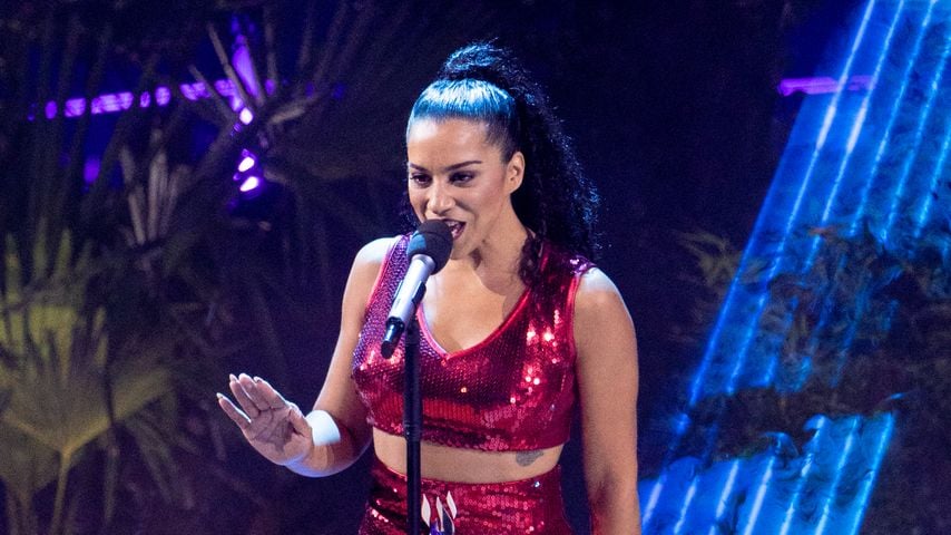 Nadja Benaissa, Sängerin