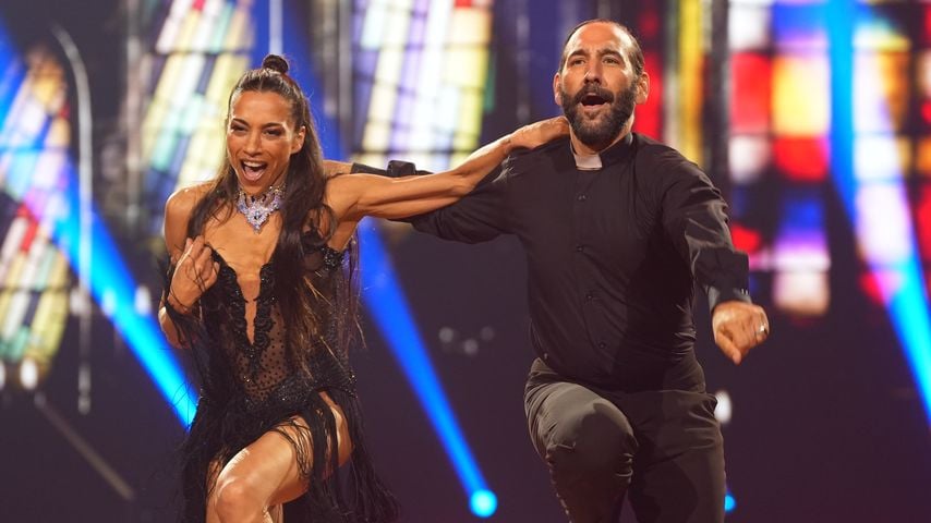 Nadja Benaissa und Massimo Sinató in Show acht bei "Let's Dance" 2026