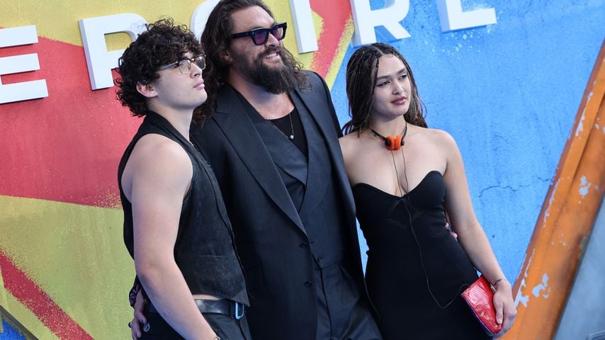 Nakoa-Wolf Momoa, Jason Momoa und Lola Iolani Momoa beim Supergirl Fan Event in Leicester Square, London, 2026