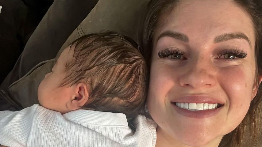 Naomi Banjo mit ihrem Sohn